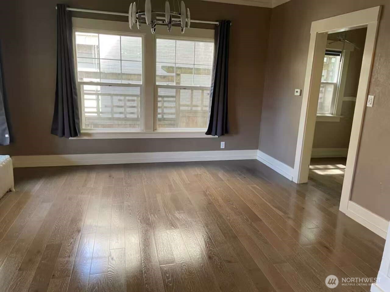 1606 Lakeview Boulevard Property Photo 2