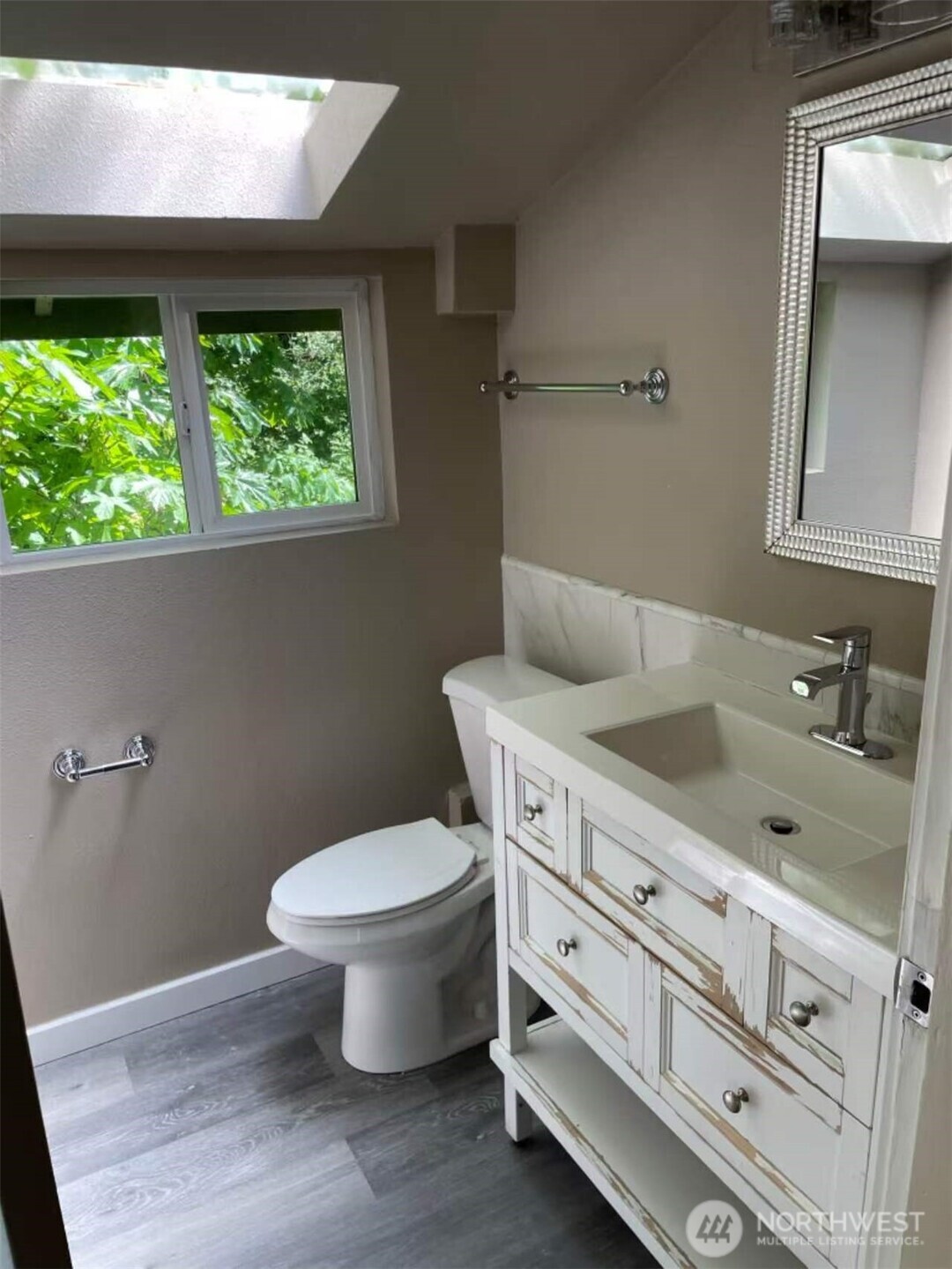 1606 Lakeview Boulevard Property Photo 6