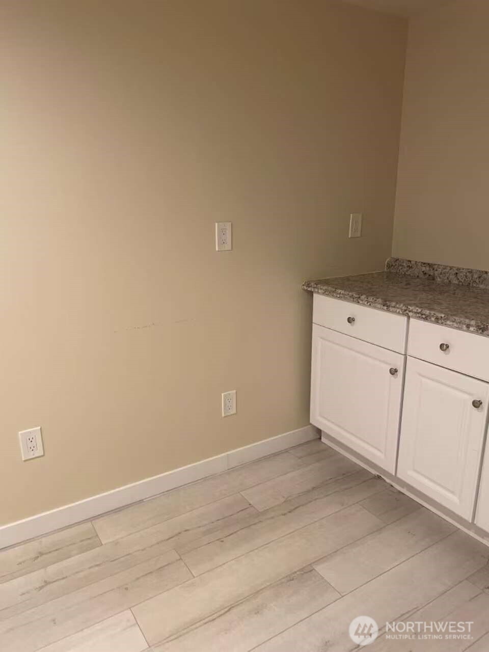 1606 Lakeview Boulevard Property Photo 12