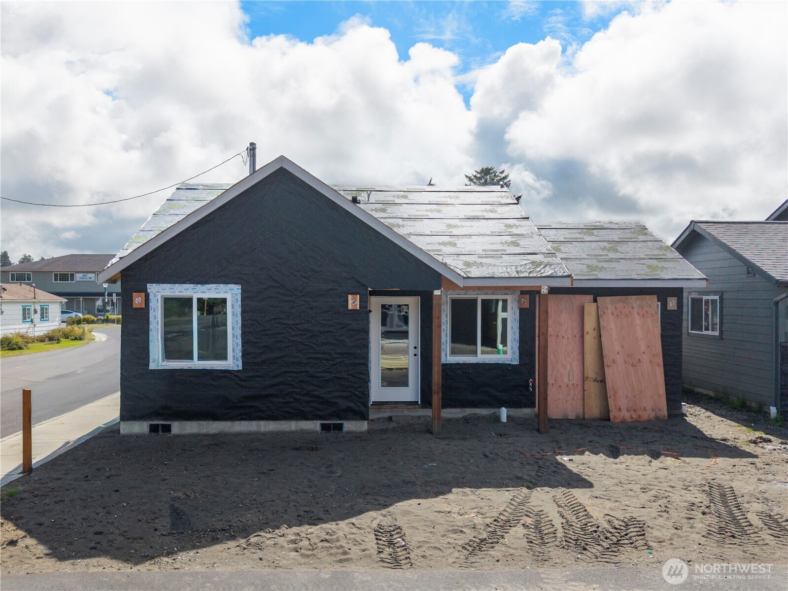 107 7th Street Property Photo 3