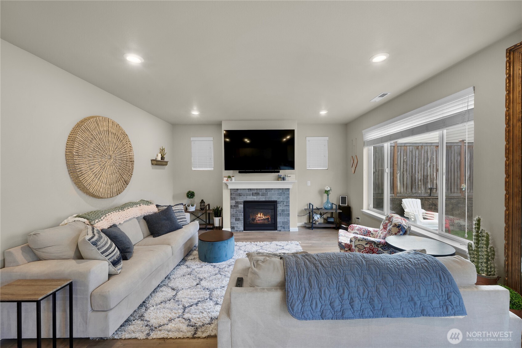 10127 15th Place Property Photo 6