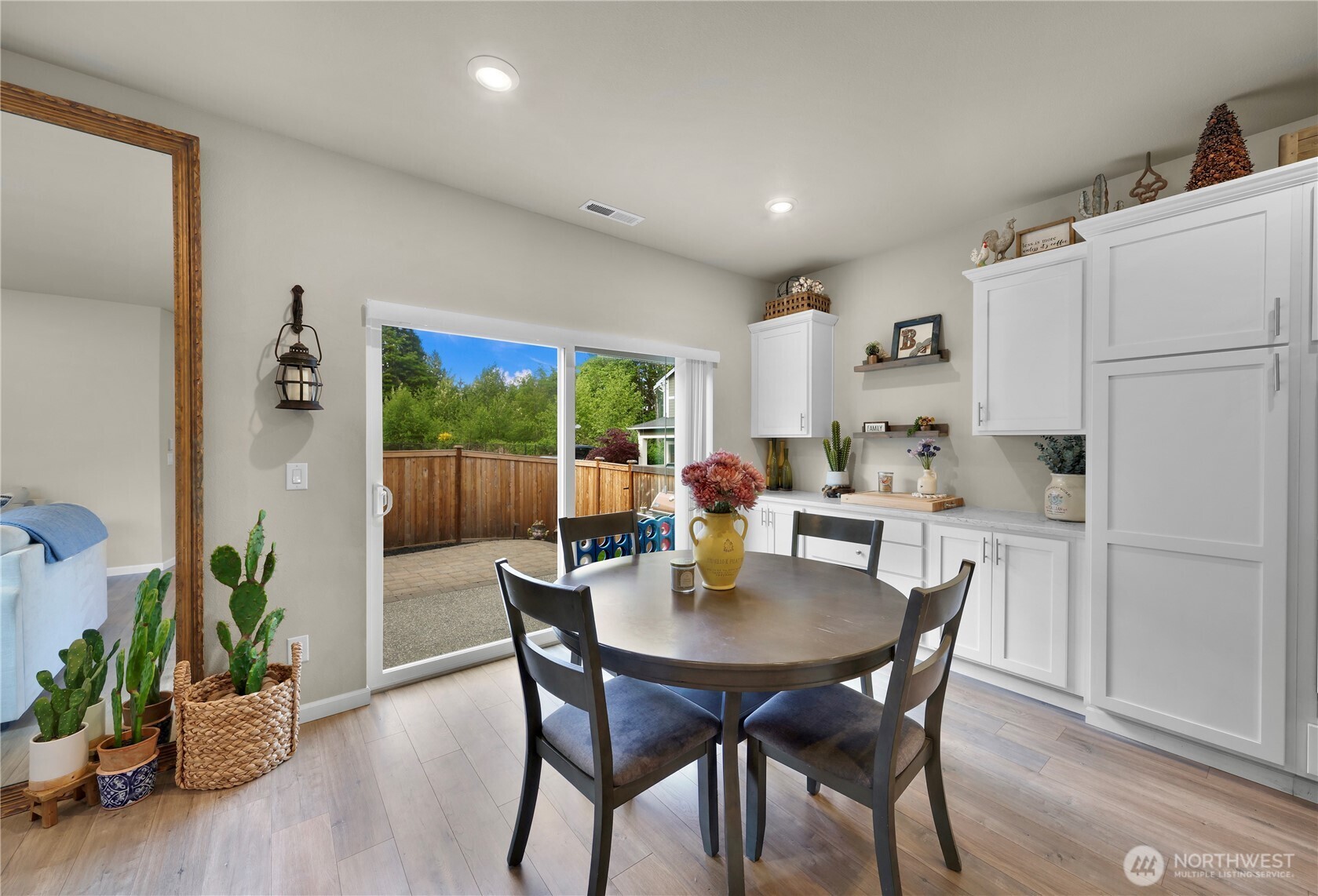 10127 15th Place Property Photo 8