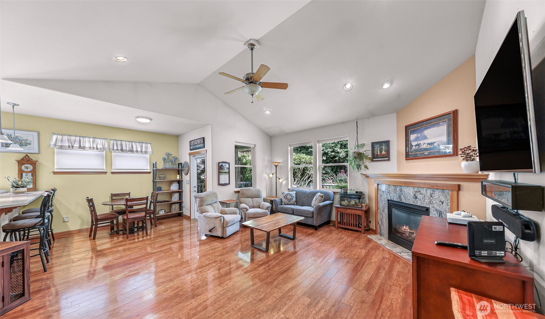 1759 Grand Avenue Property Photo 16
