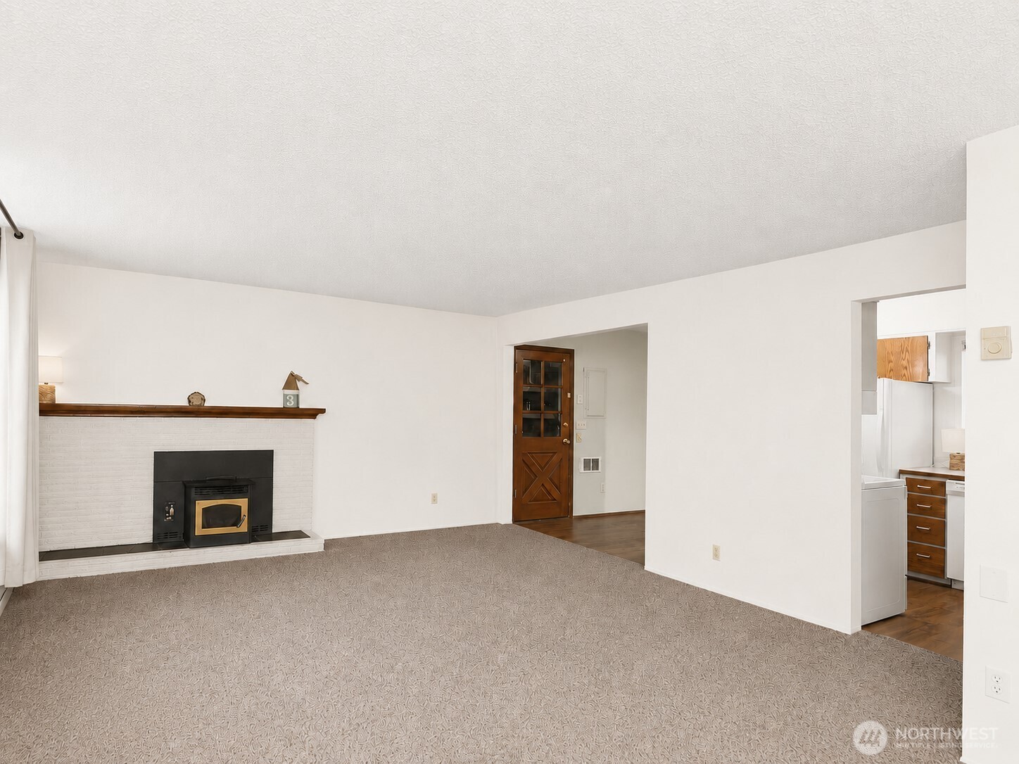 9314 44th Drive Property Photo 11
