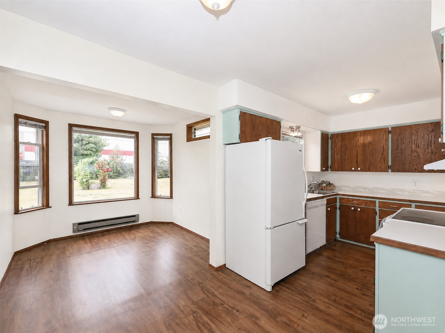 9314 44th Drive Property Photo 14