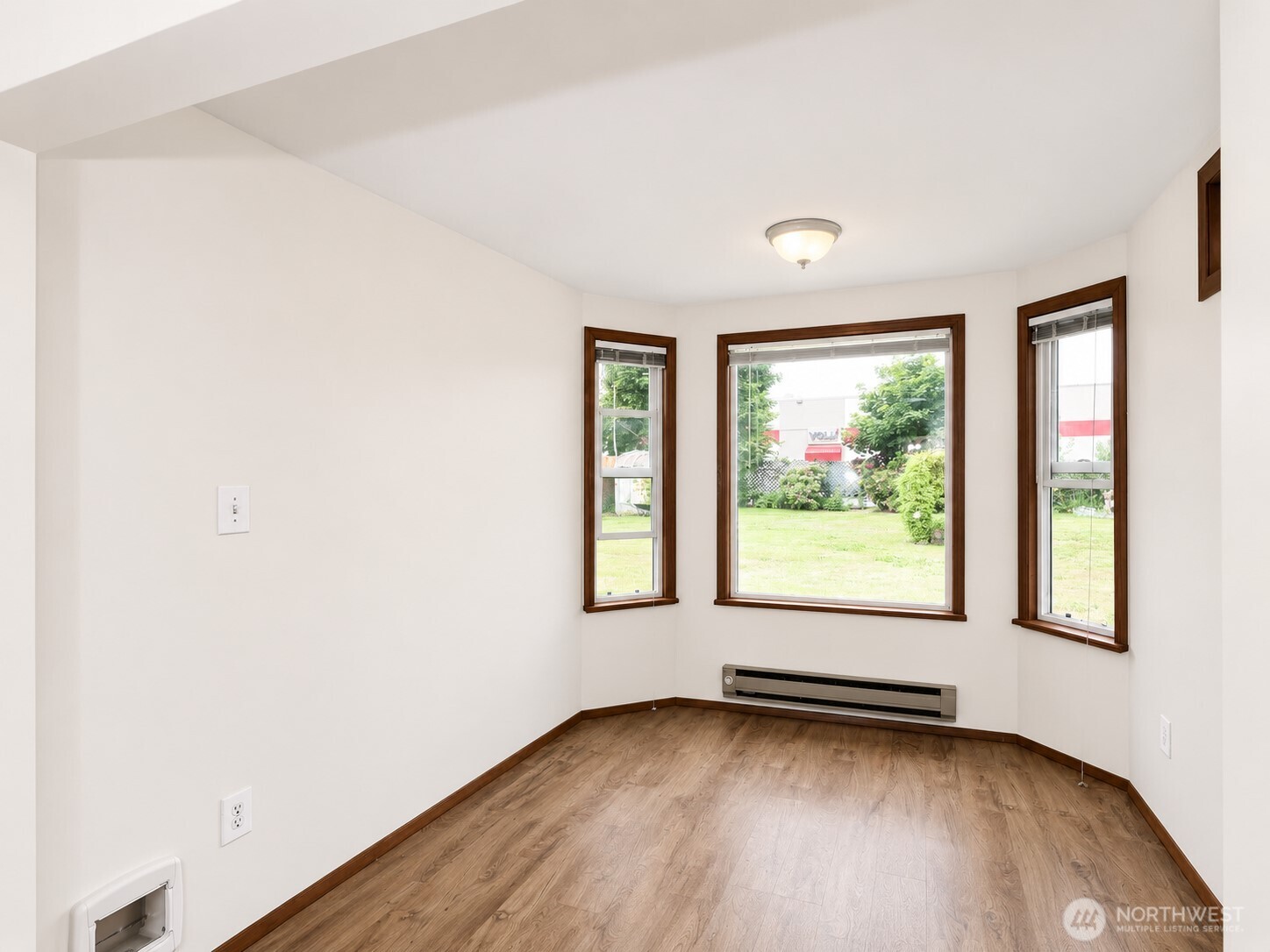 9314 44th Drive Property Photo 15