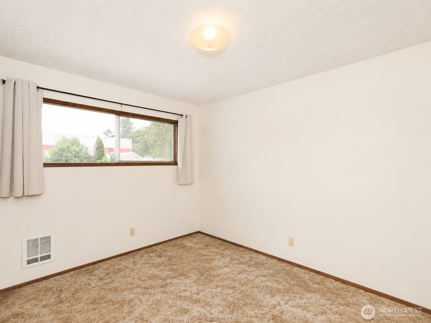 9314 44th Drive Property Photo 22