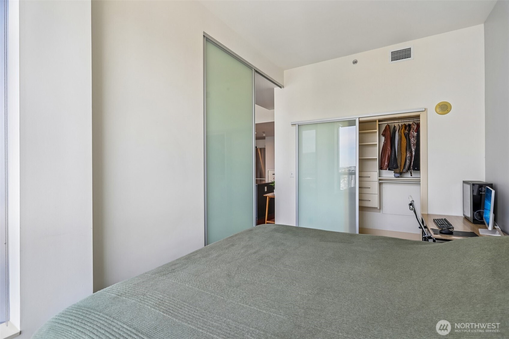 737 Olive Way 3701 Property Photo 17