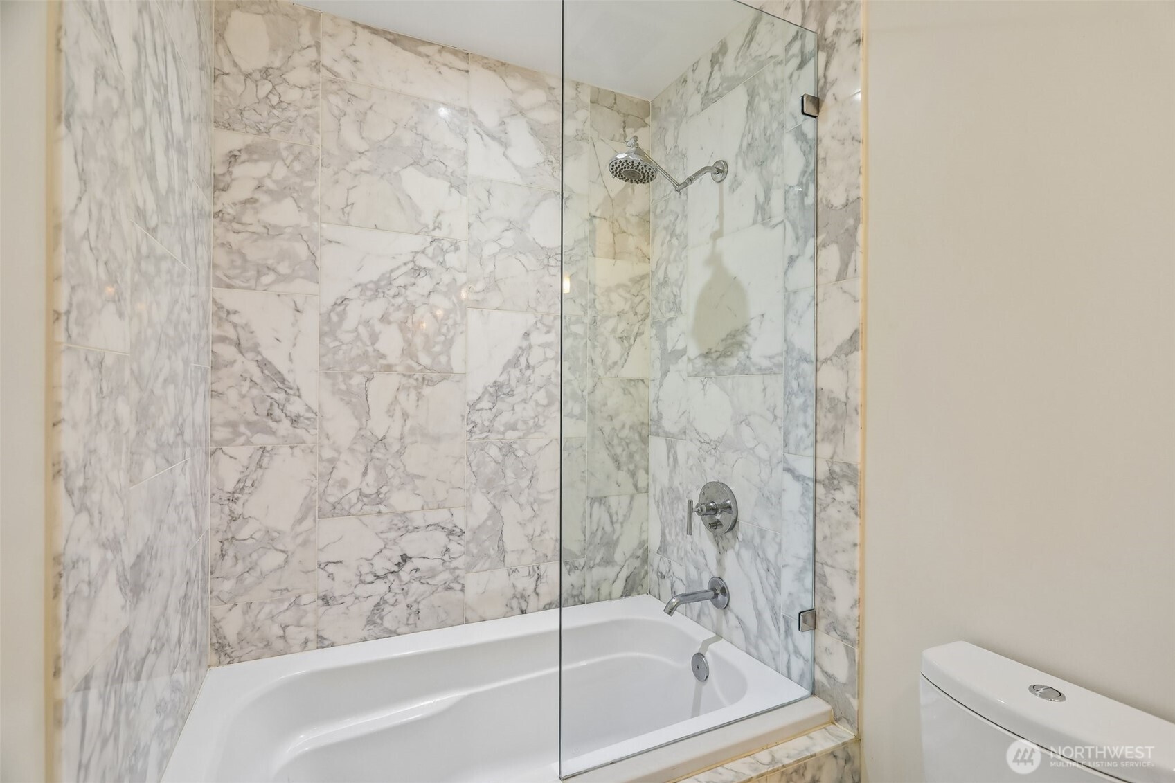 737 Olive Way 3701 Property Photo 22