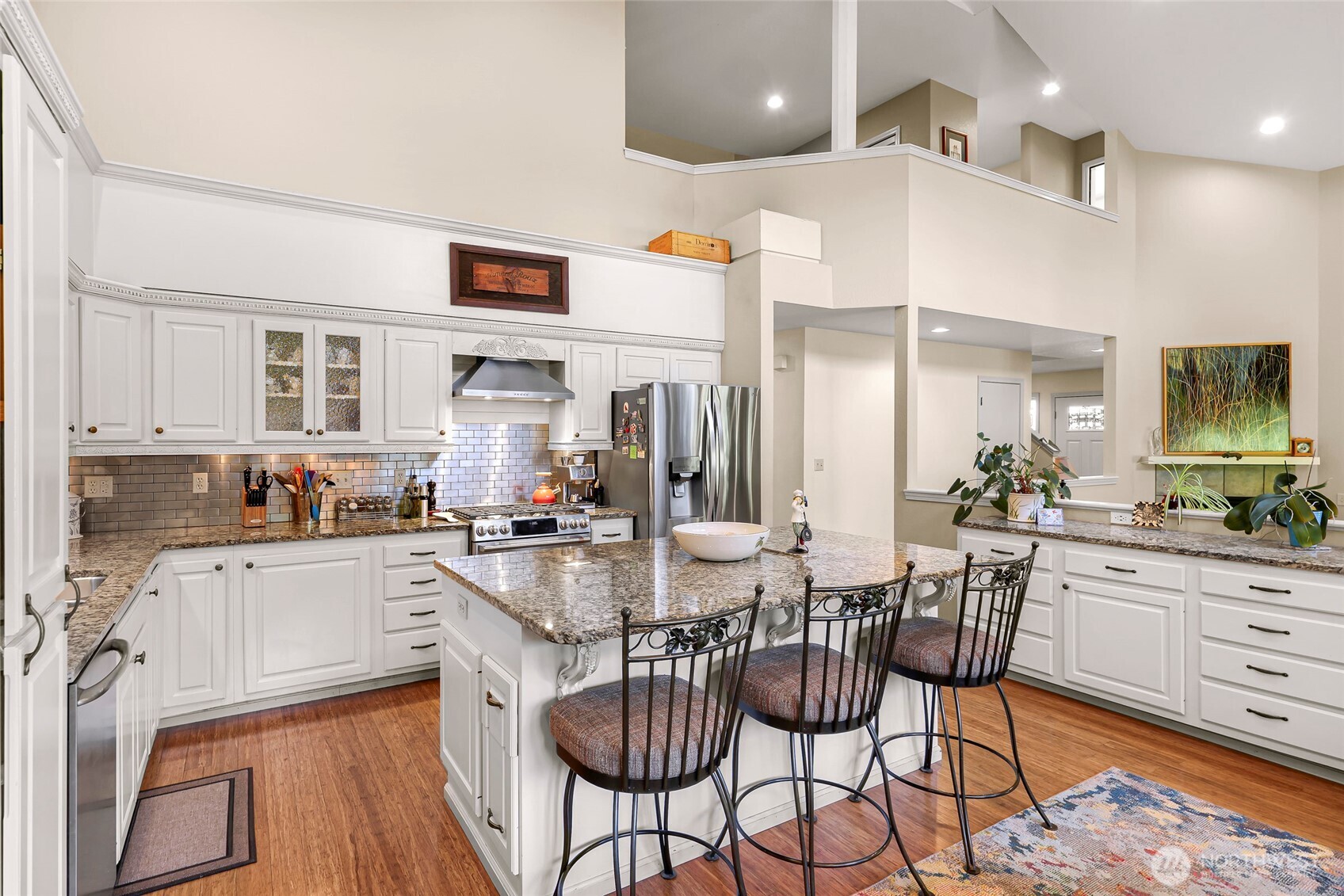 6874 Golf View Drive Property Photo 5