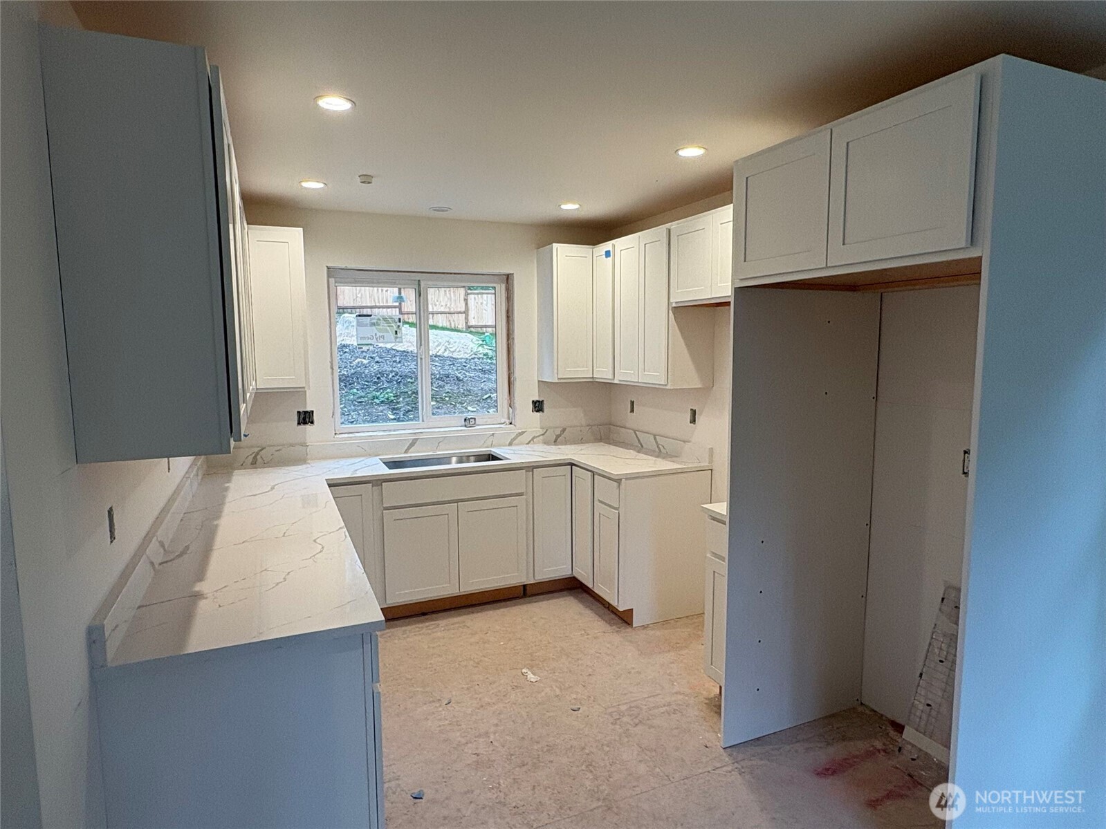 4178 Brays Way Property Photo 7