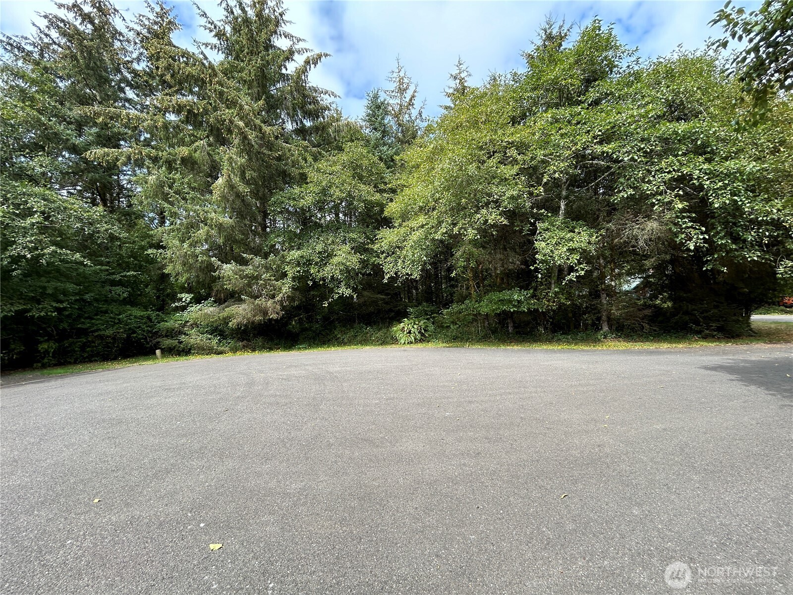 768 Sandpiper Court Property Photo 2