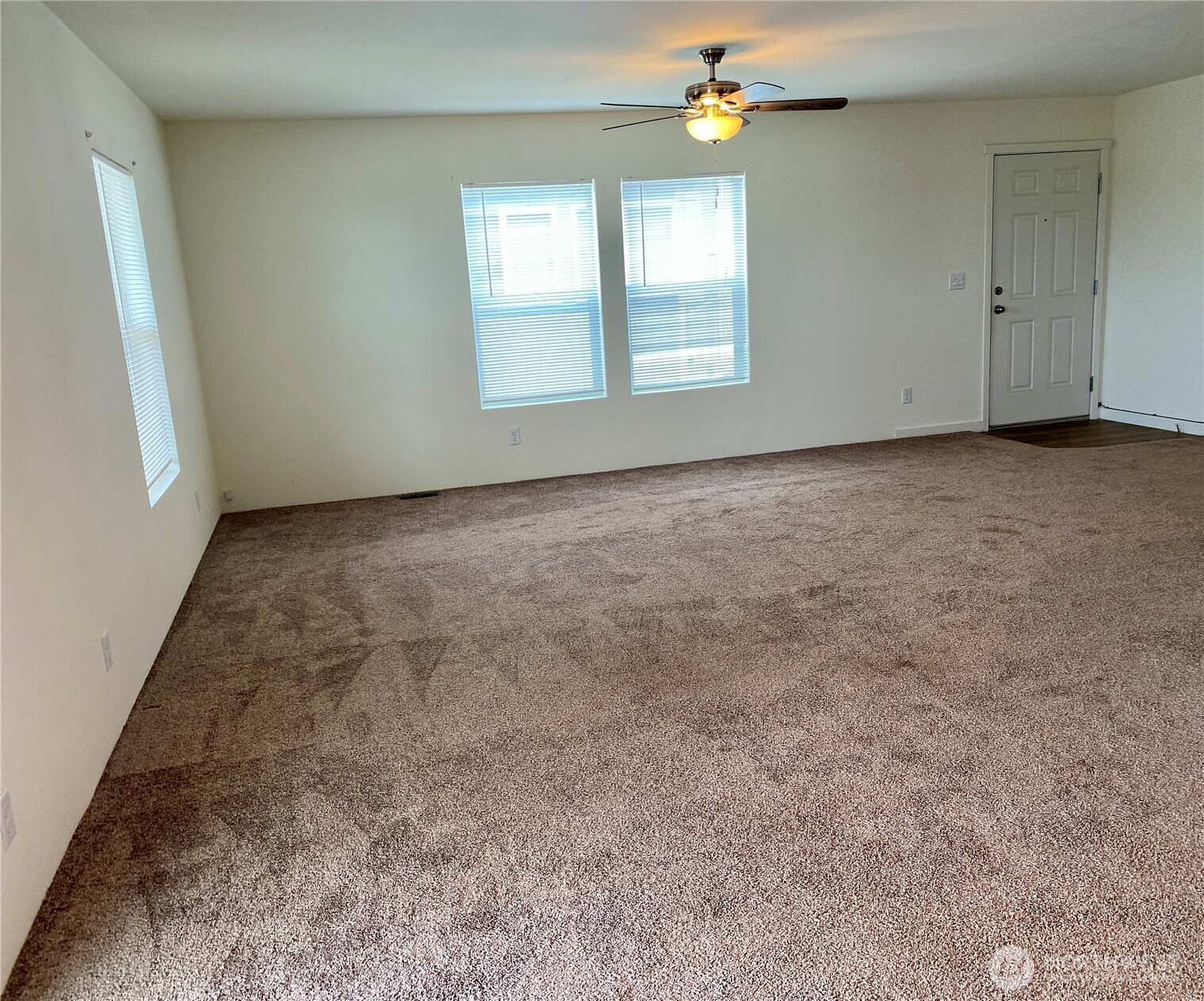 1701 E Burr Avenue Ct 51 Property Photo 14