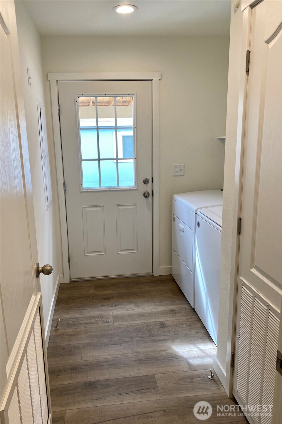 1701 E Burr Avenue Ct 51 Property Photo 21