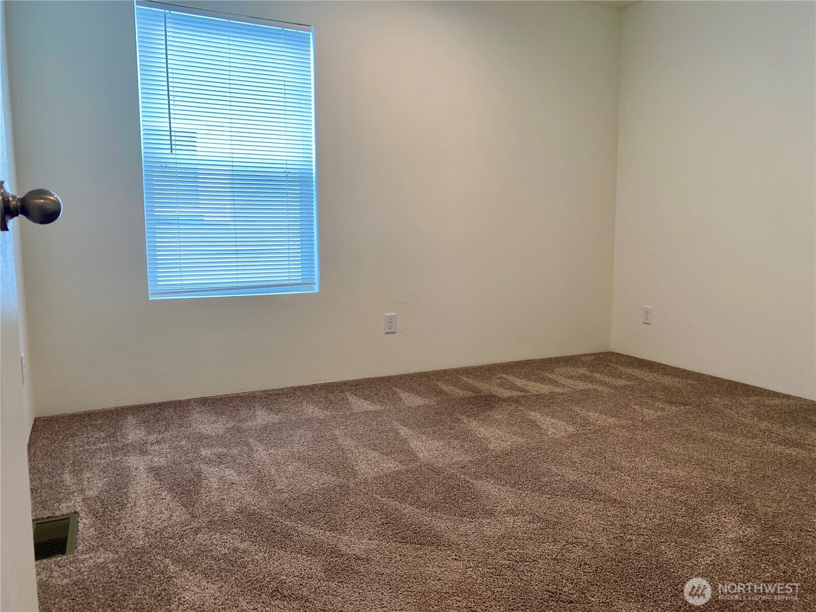 1701 E Burr Avenue Ct 51 Property Photo 25