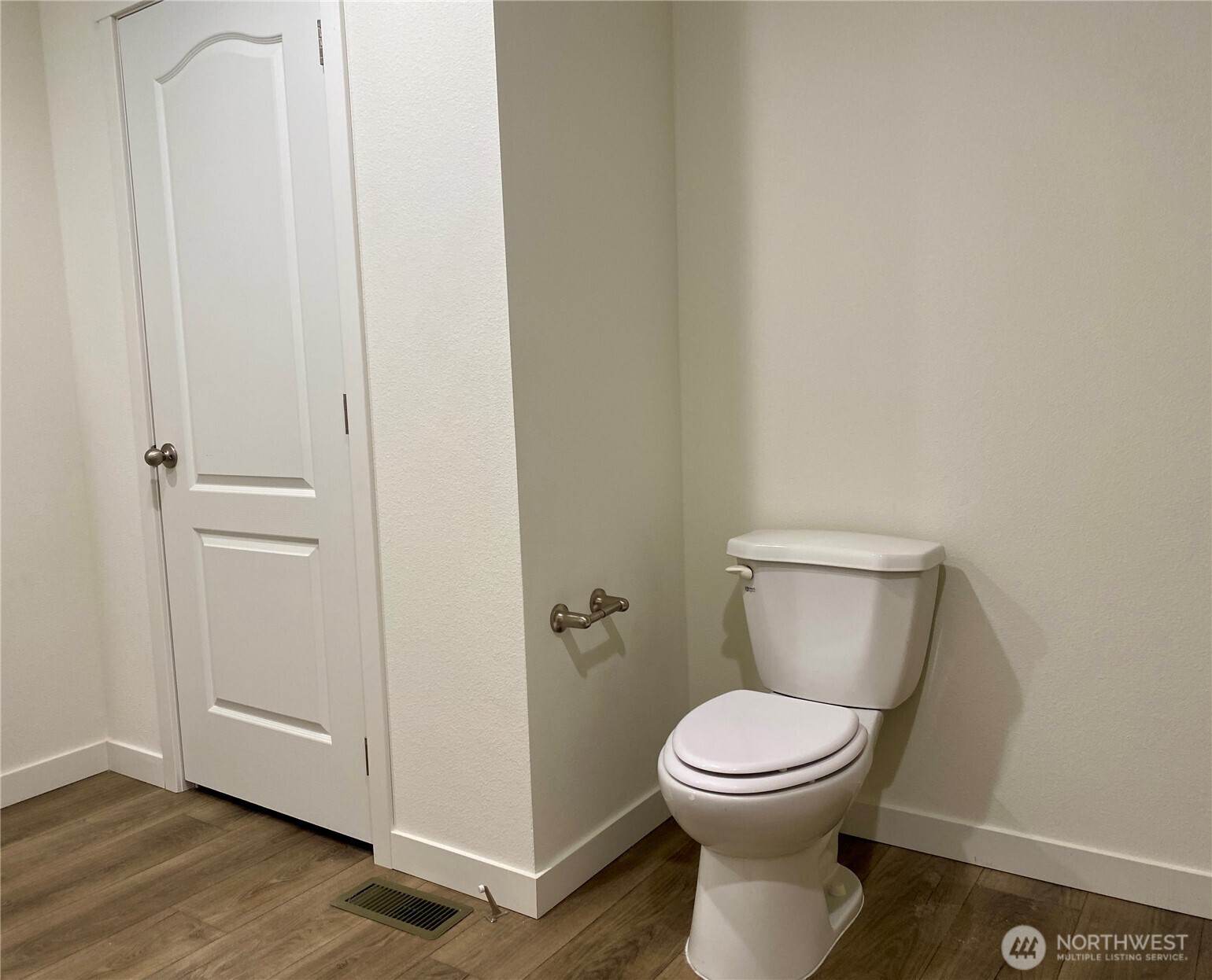 1701 E Burr Avenue Ct 51 Property Photo 32
