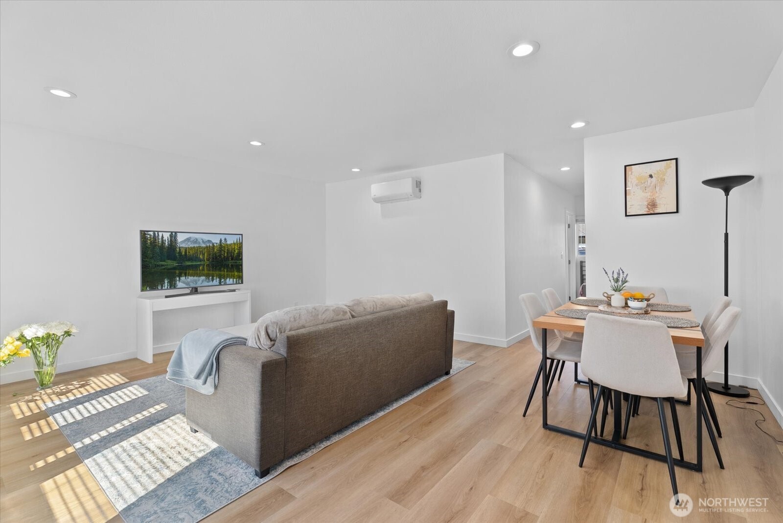 538 Railroad Avenue Property Photo 3