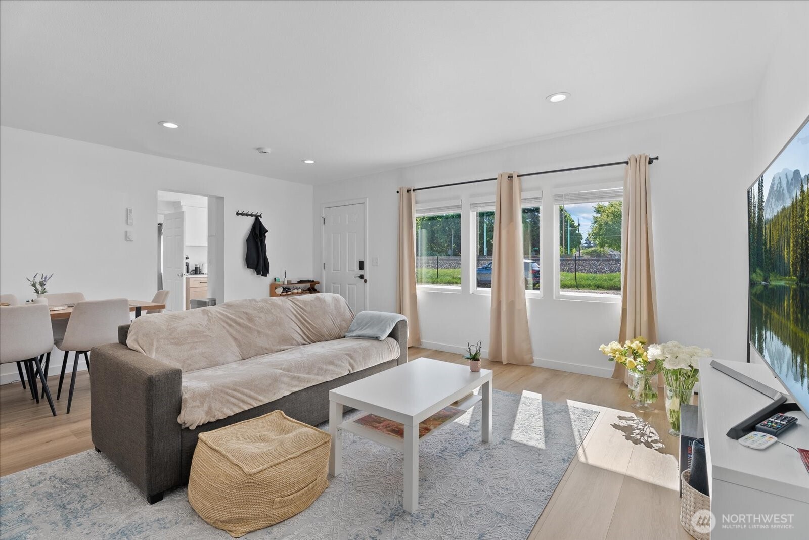 538 Railroad Avenue Property Photo 4