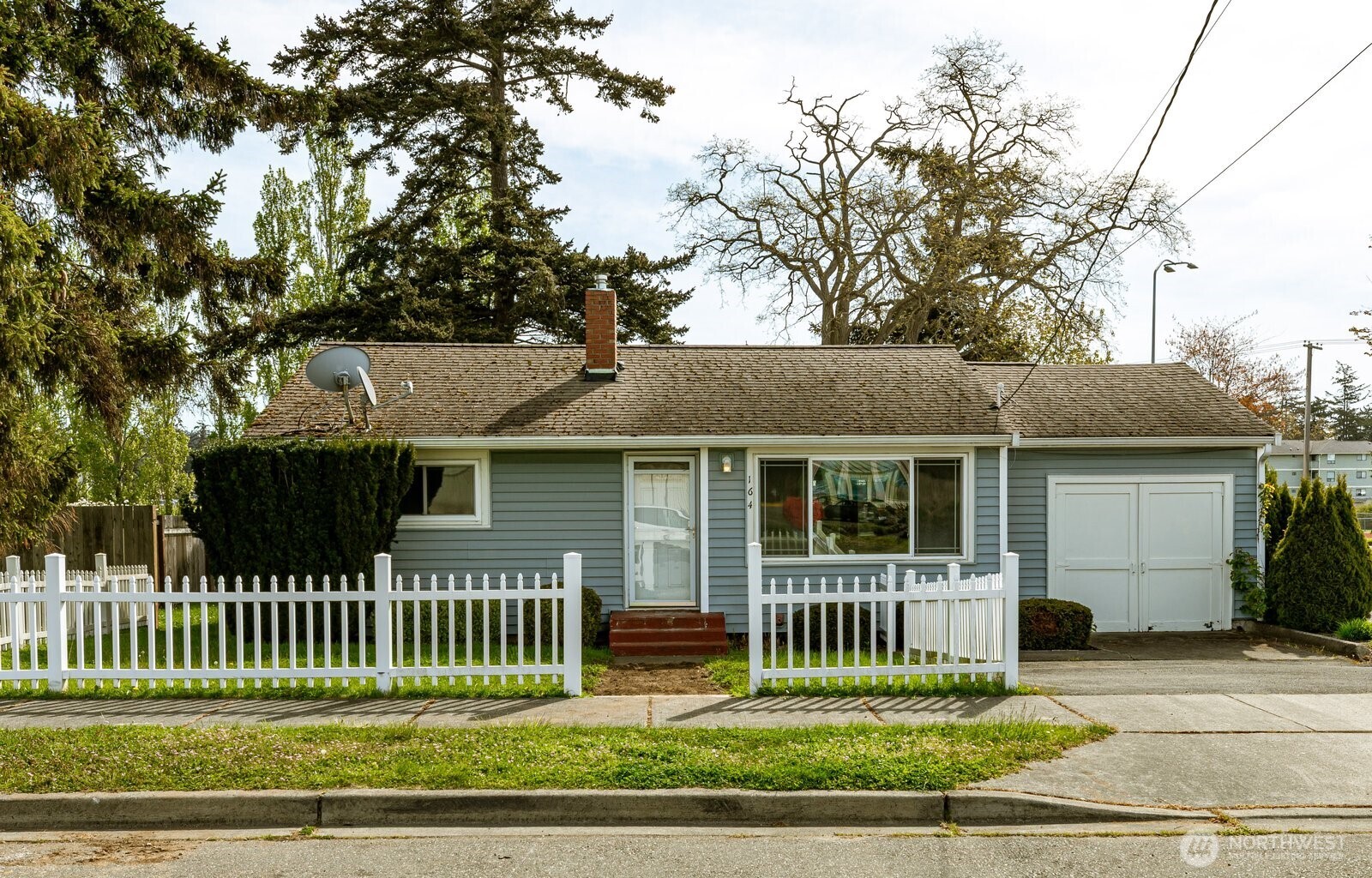 164 Ne Ernst Property Photo 1