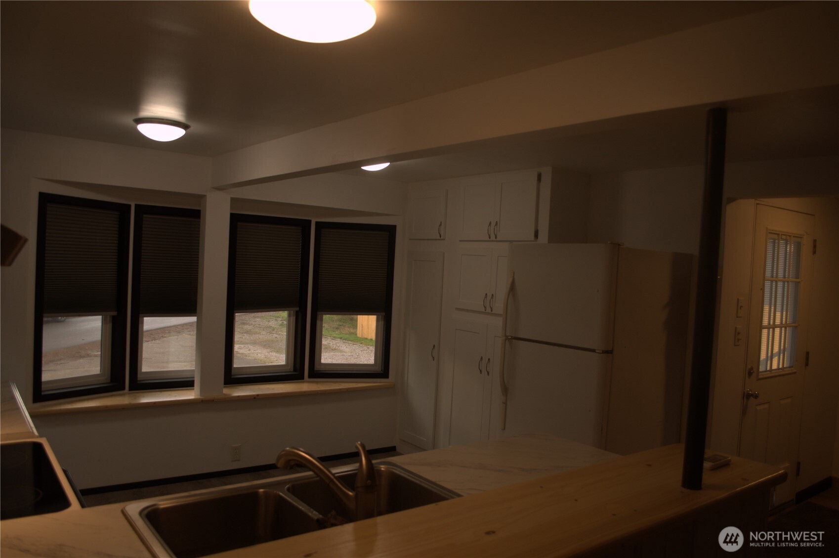 7136 Portal Way Property Photo 14
