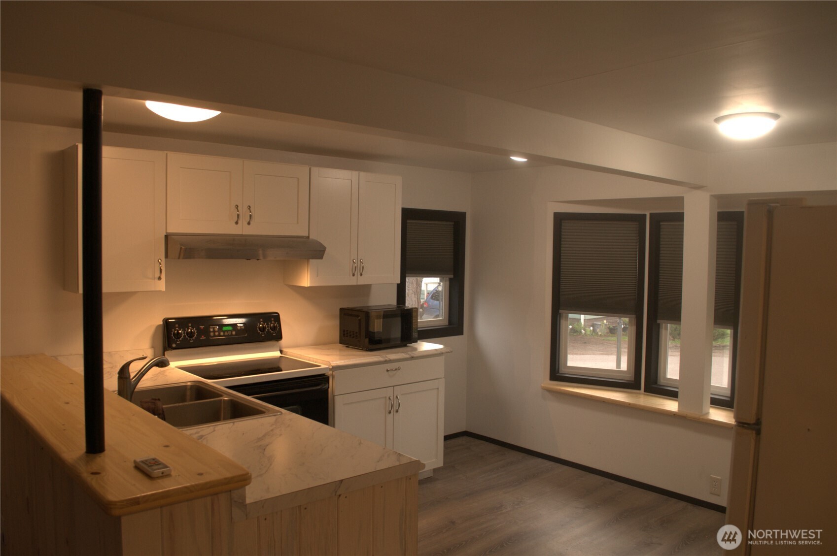 7136 Portal Way Property Photo 16