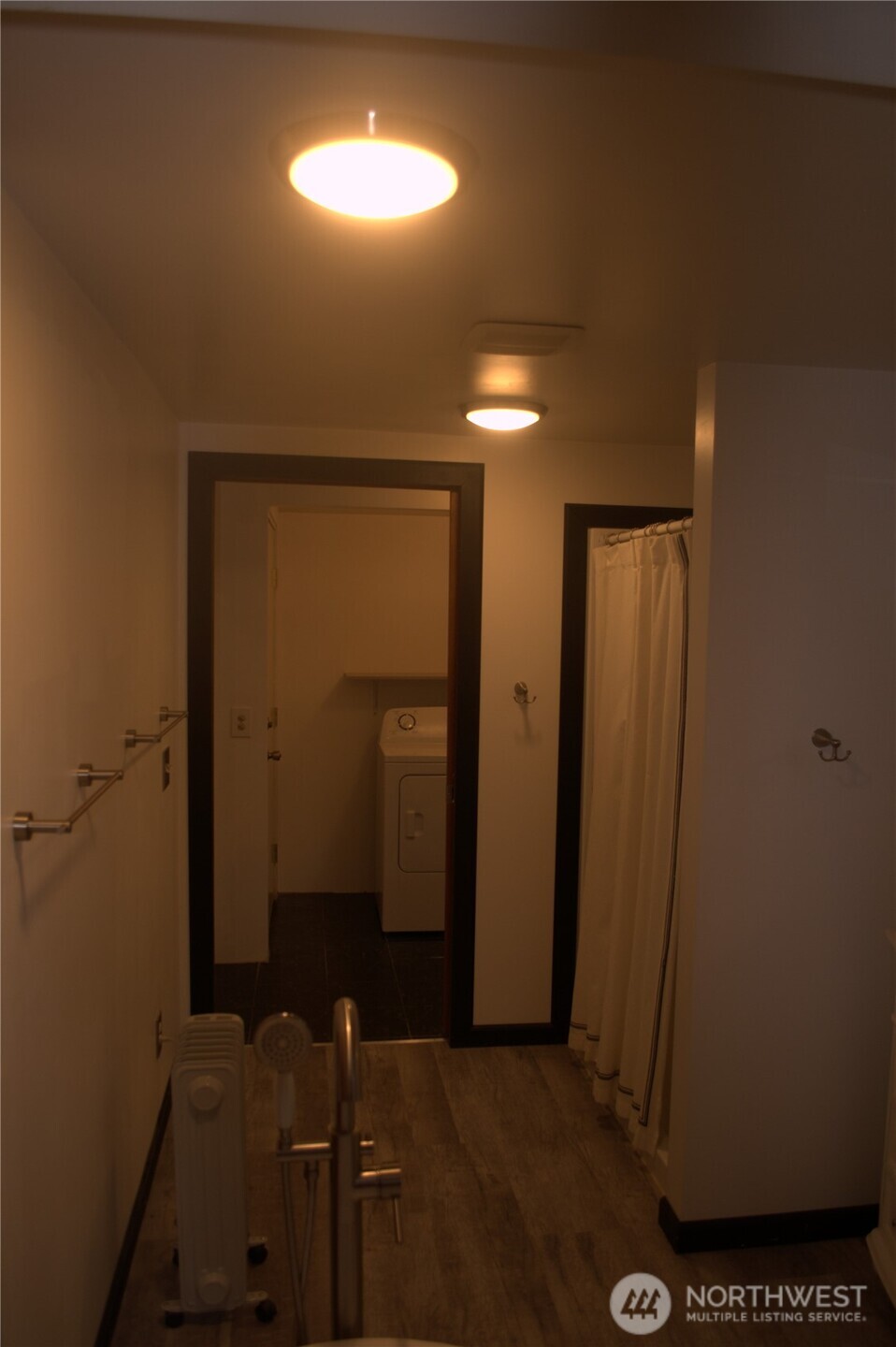7136 Portal Way Property Photo 20