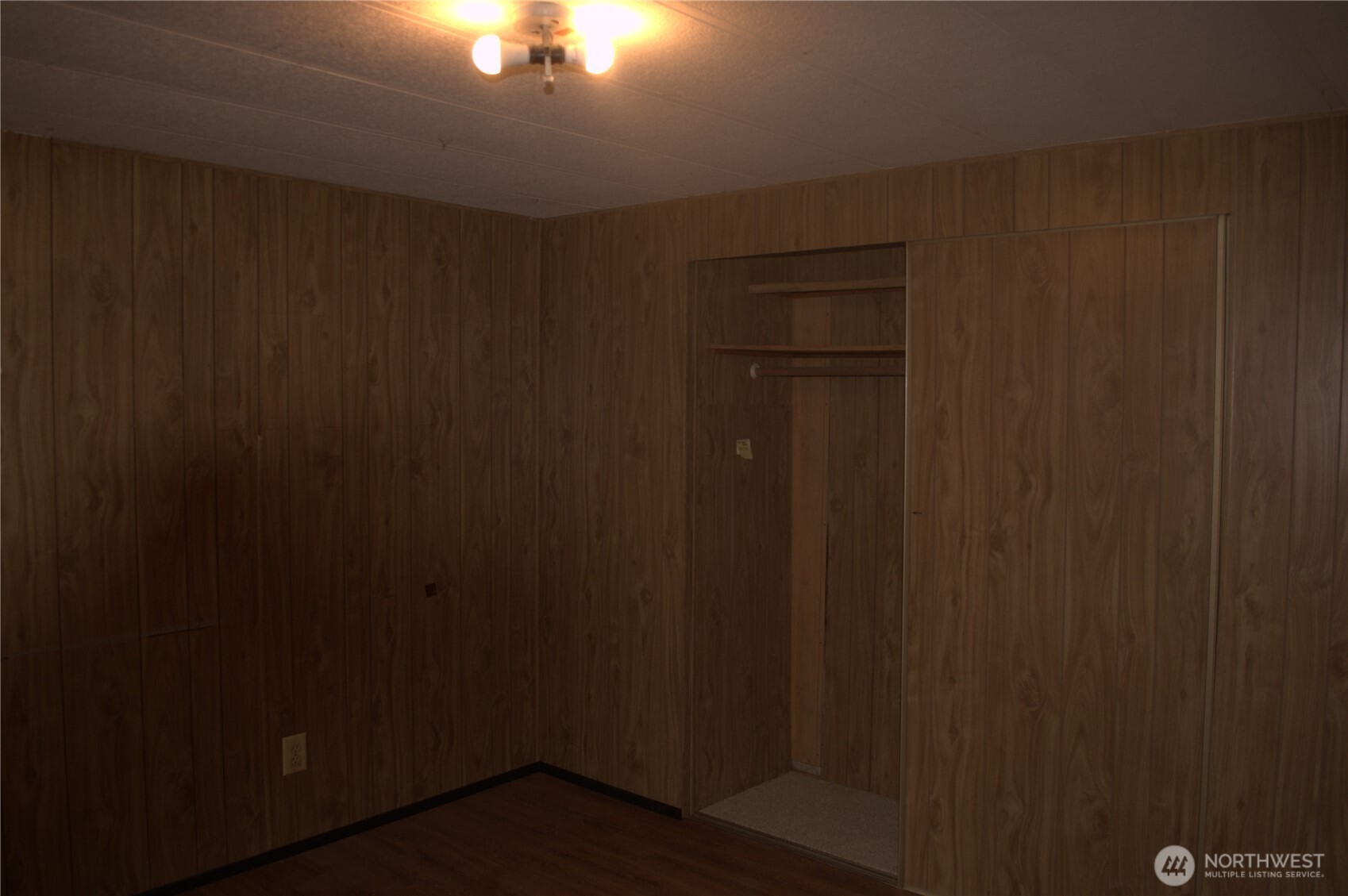 7136 Portal Way Property Photo 33