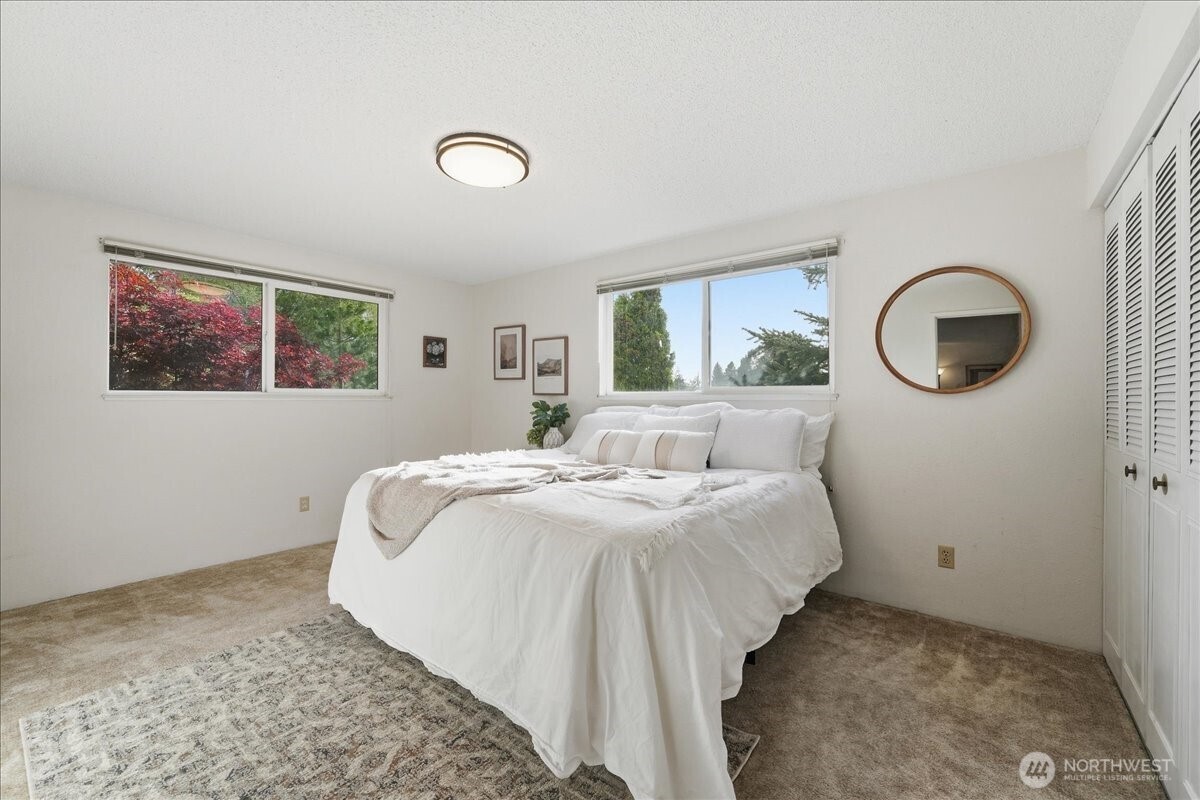 309 W Walnut Street Property Photo 10