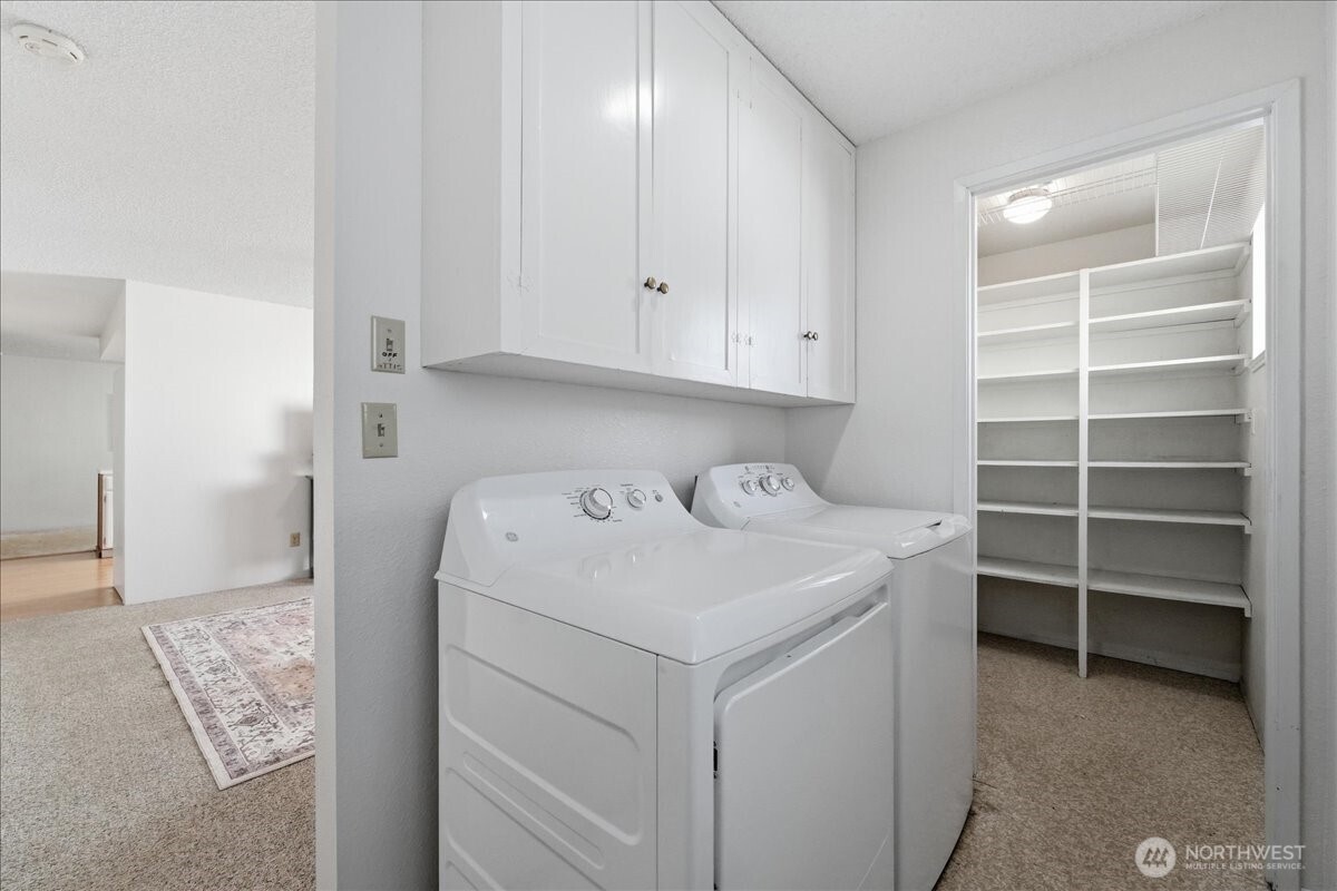 309 W Walnut Street Property Photo 17