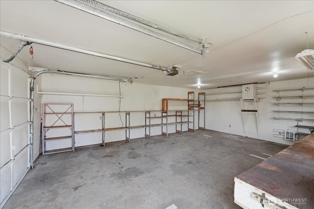 309 W Walnut Street Property Photo 21
