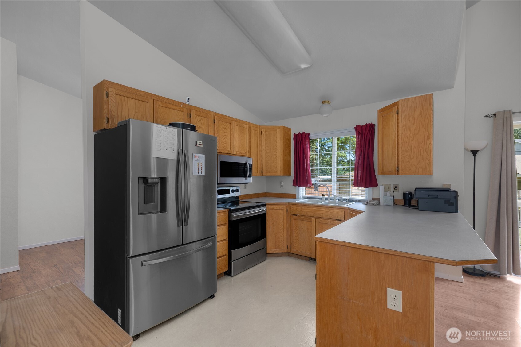 20711 1st Avenue Property Photo 10