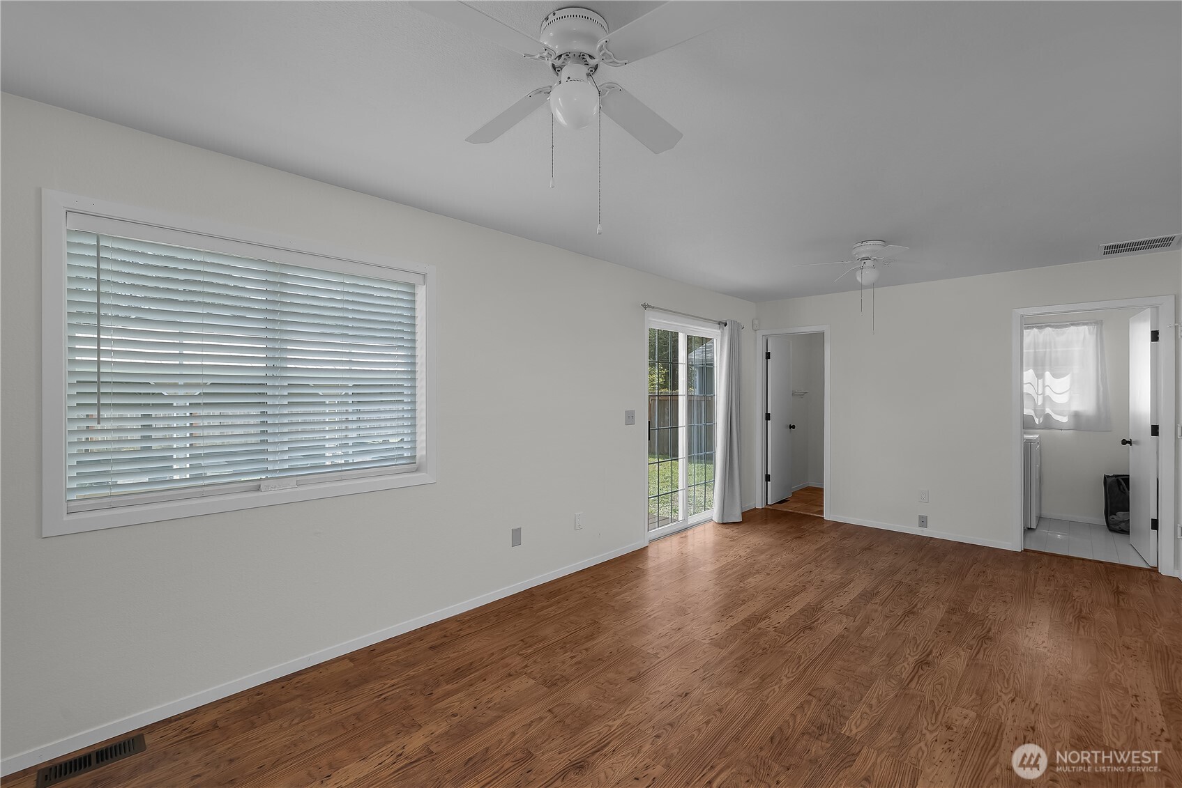 20711 1st Avenue Property Photo 11