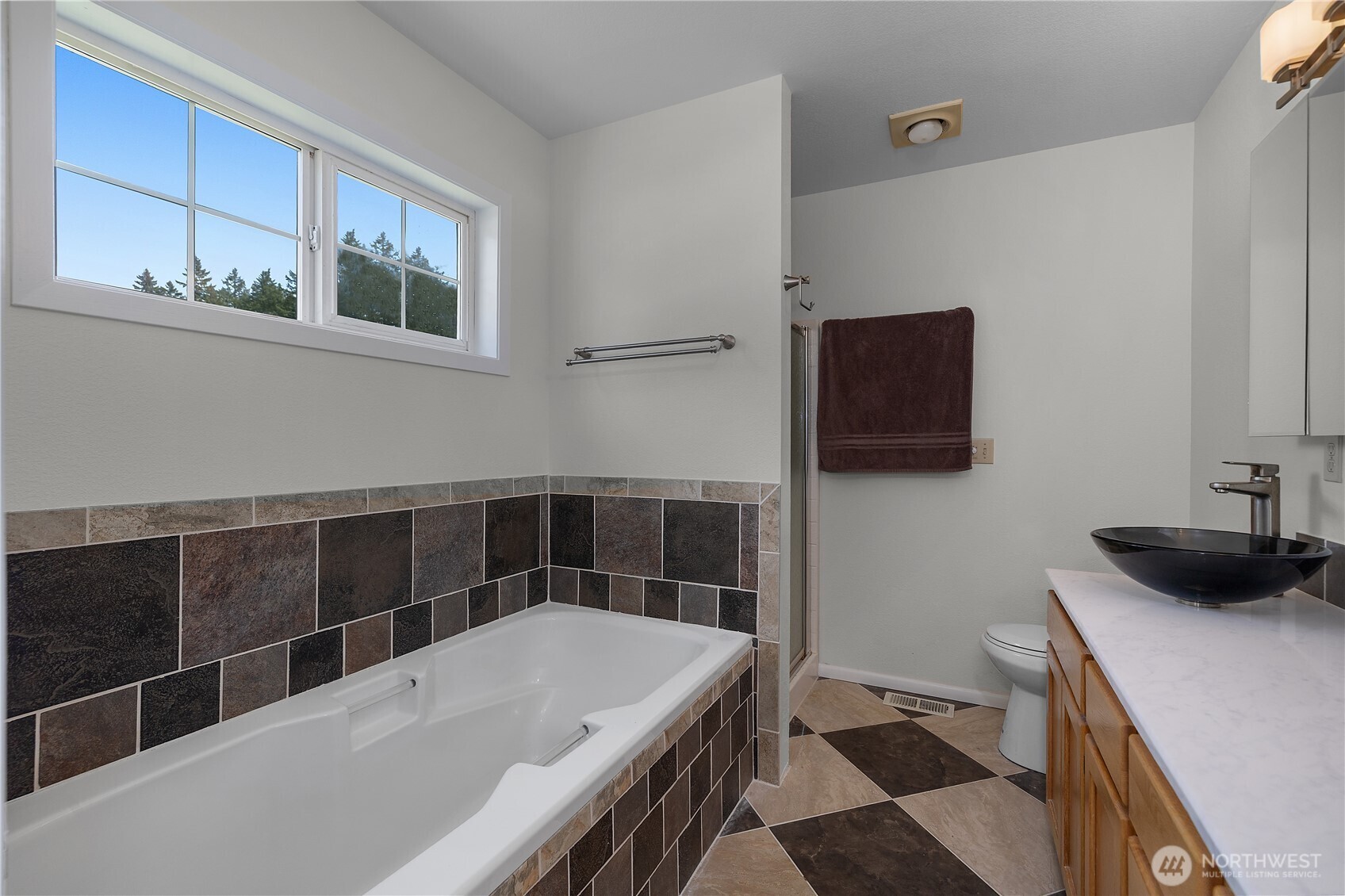 20711 1st Avenue Property Photo 26