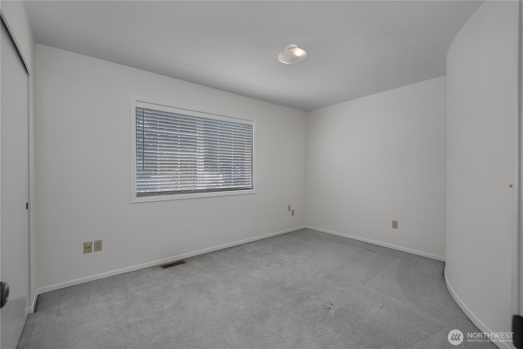 20711 1st Avenue Property Photo 28