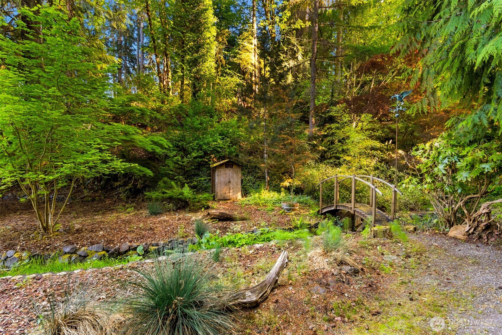 4736 Cooper Point Road Property Photo 4