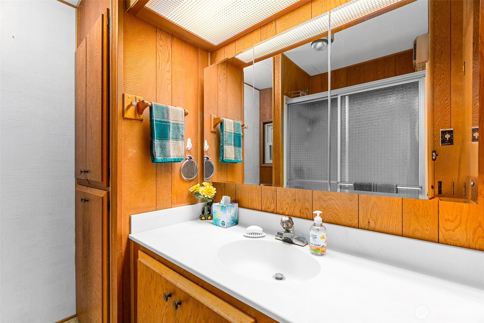 4736 Cooper Point Road Property Photo 24