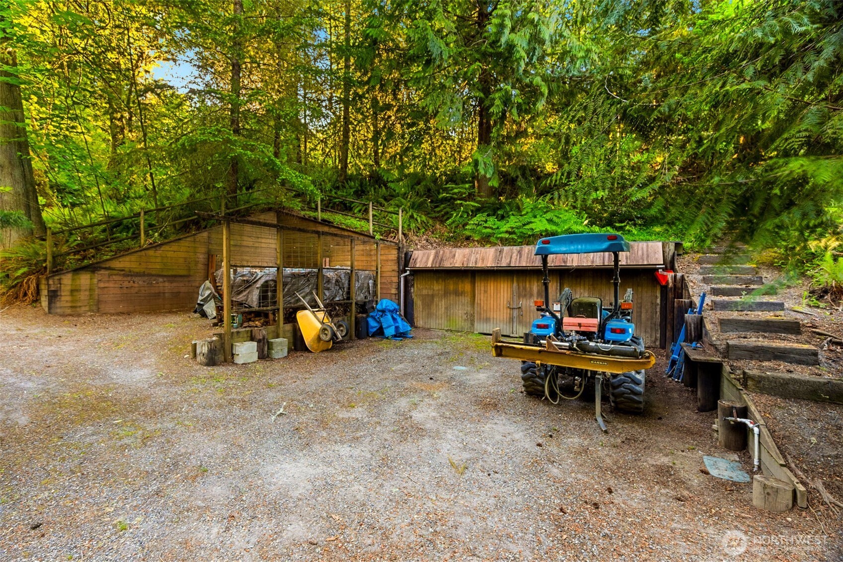4736 Cooper Point Road Property Photo 30