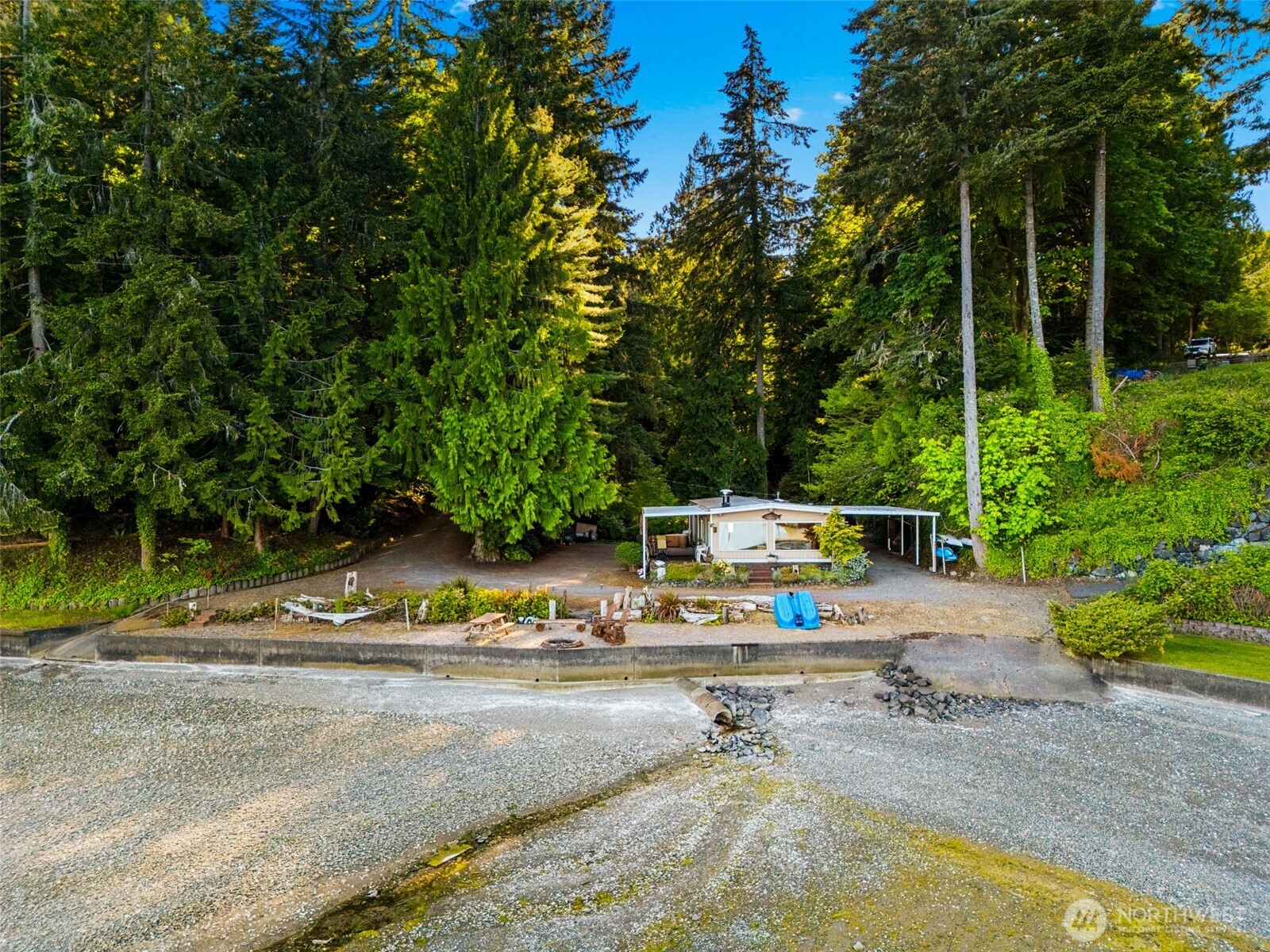 4736 Cooper Point Road Property Photo 35