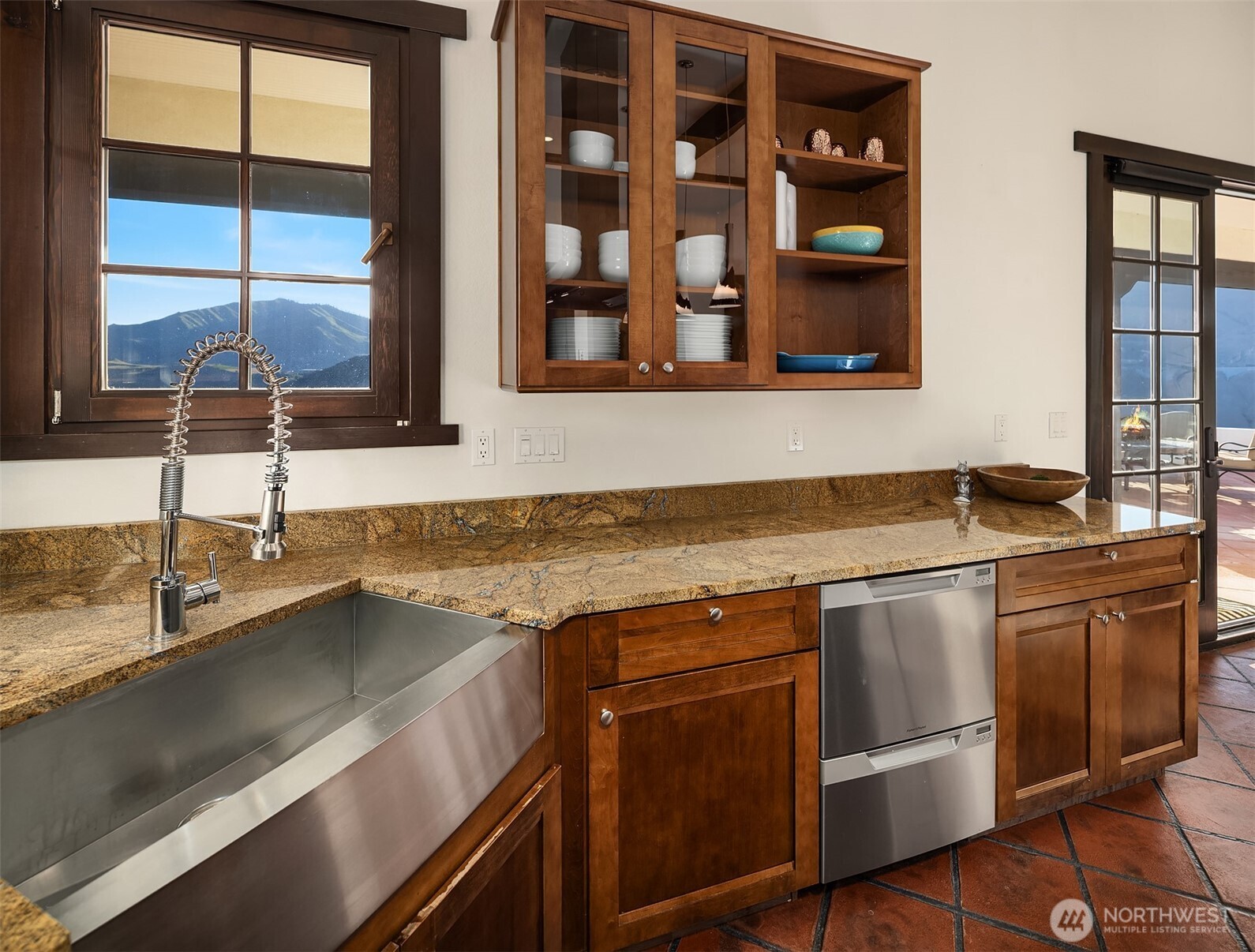 27 Ridge Road Property Photo 9
