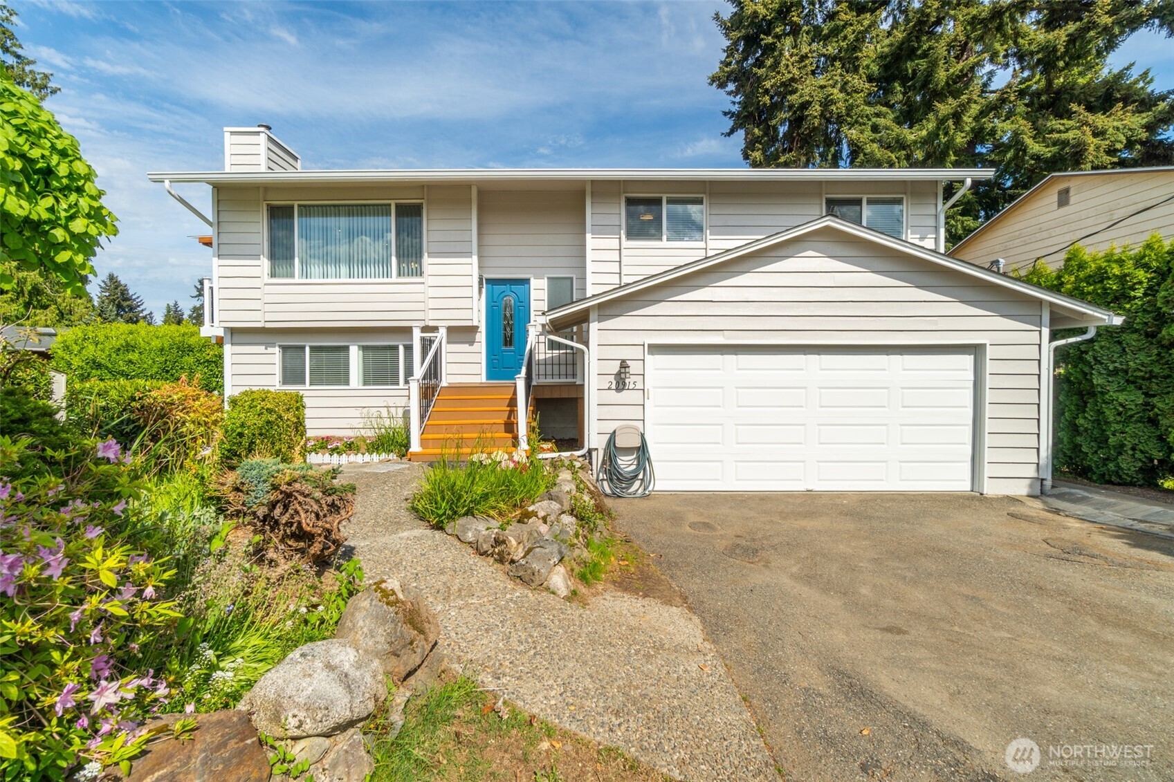 20915 80th Place Property Photo 2