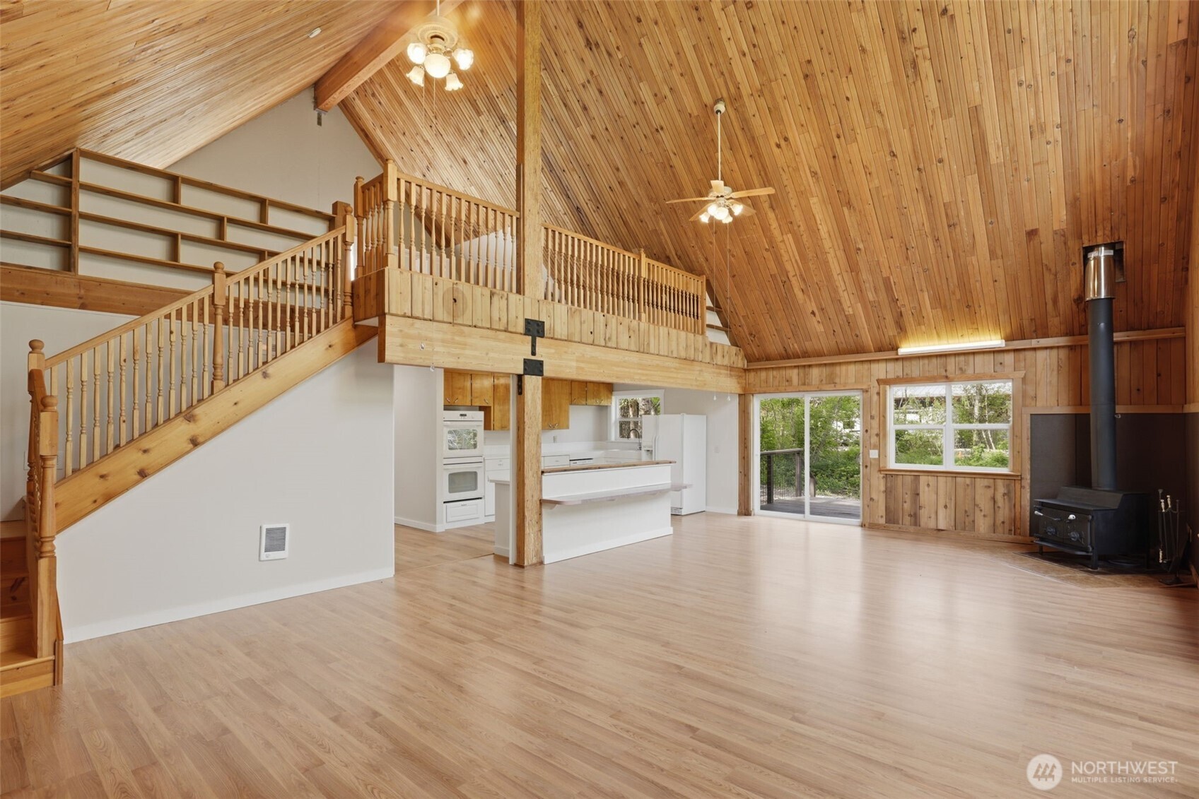 201 Pine Glen Drive Property Photo 3