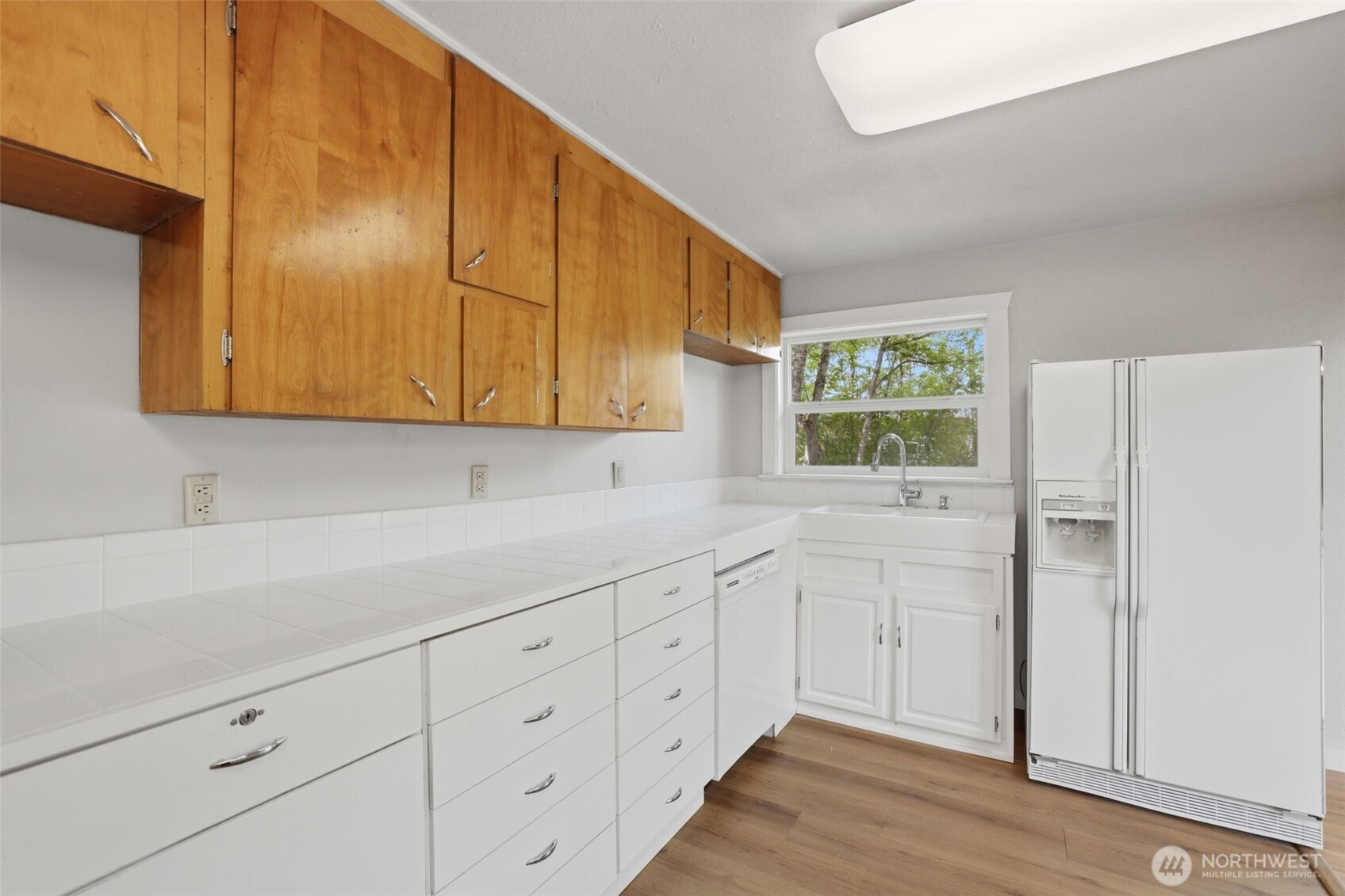 201 Pine Glen Drive Property Photo 6