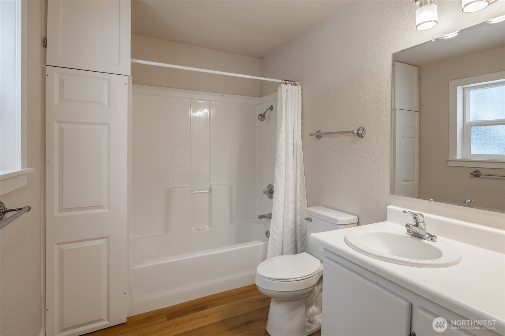 201 Pine Glen Drive Property Photo 7