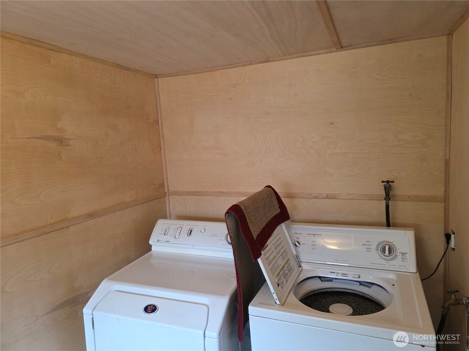617 W H Street Property Photo 10