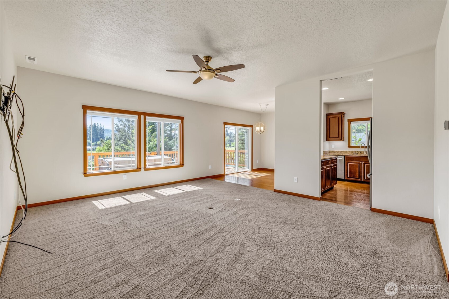 17127 Lakepoint Drive Property Photo 10
