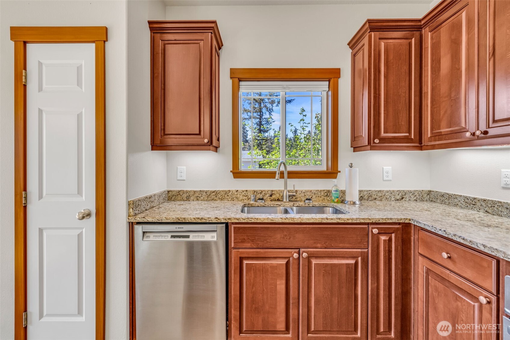 17127 Lakepoint Drive Property Photo 15