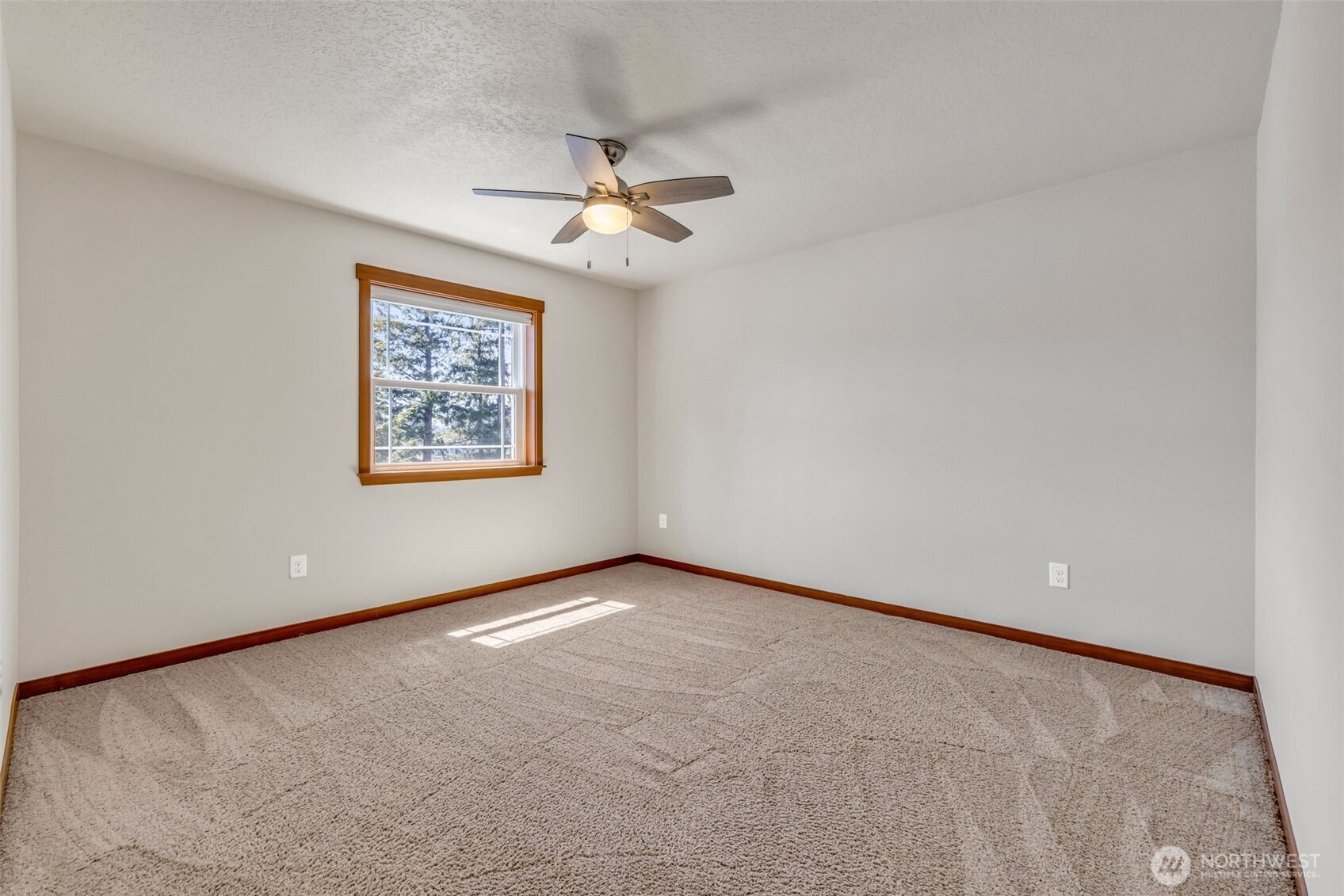 17127 Lakepoint Drive Property Photo 23