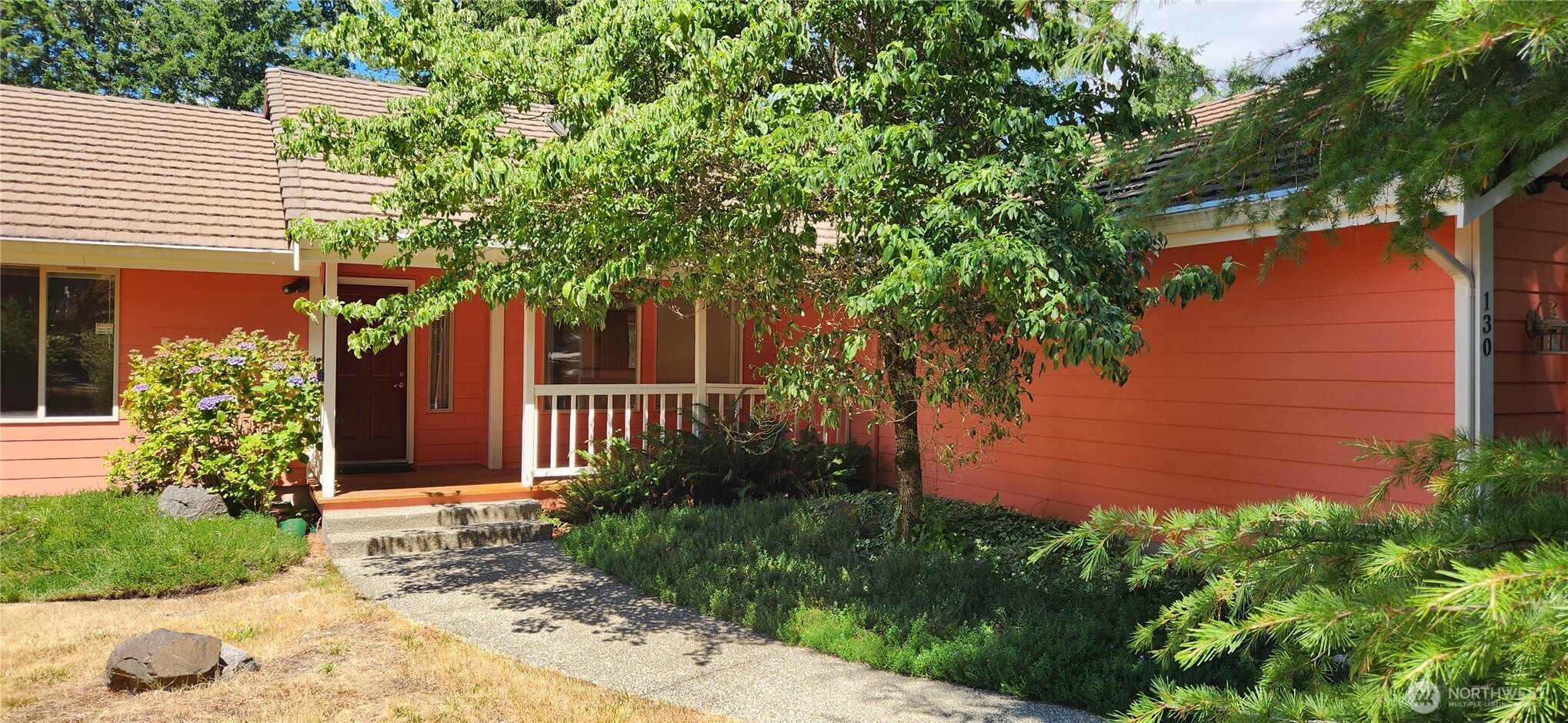 130 E Lakeland Way Property Photo 2