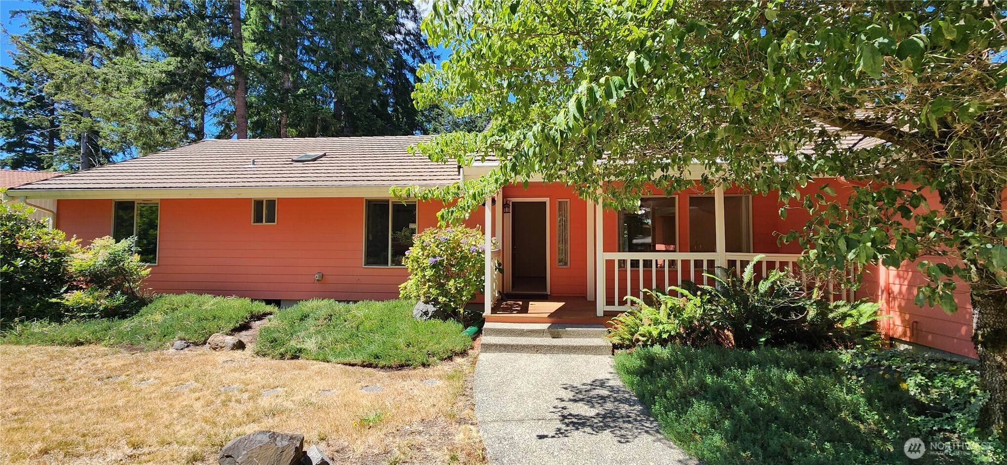130 E Lakeland Way Property Photo 3