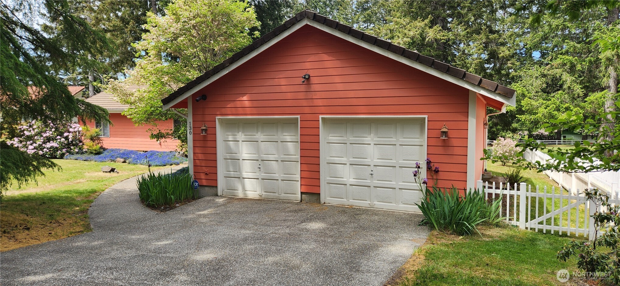 130 E Lakeland Way Property Photo 5